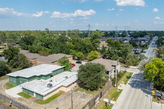 4202 Sherwood Ln, Houston, TX - Aerial map view - Image1