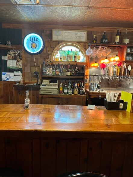 83 N Market St, Millerstown, PA à vendre - Photo intérieure - Image 3 de 19