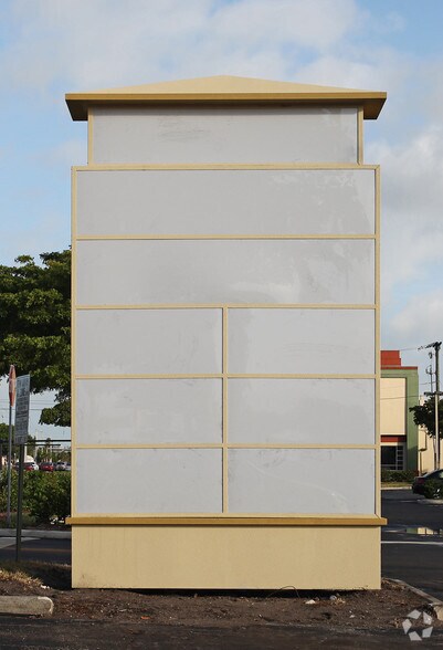 5424-5464 N University Dr, Lauderhill, FL à louer - Photo du bâtiment - Image 3 de 4