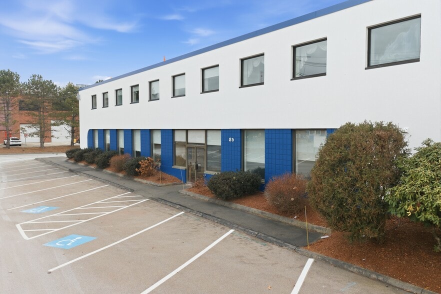 85 Astor Ave, Norwood, MA à louer - Photo du bâtiment - Image 2 de 8