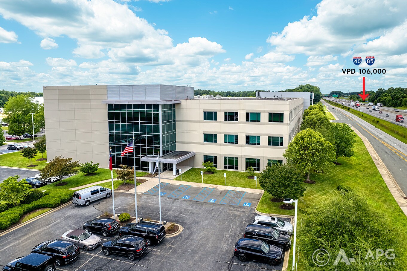 5450 Millstream Rd, Mcleansville, NC à louer Photo principale- Image 1 de 20