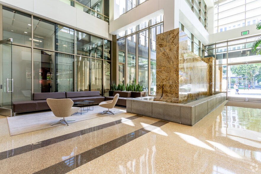 555 Capitol Mall, Sacramento, CA à louer - Photo intérieure - Image 3 de 17