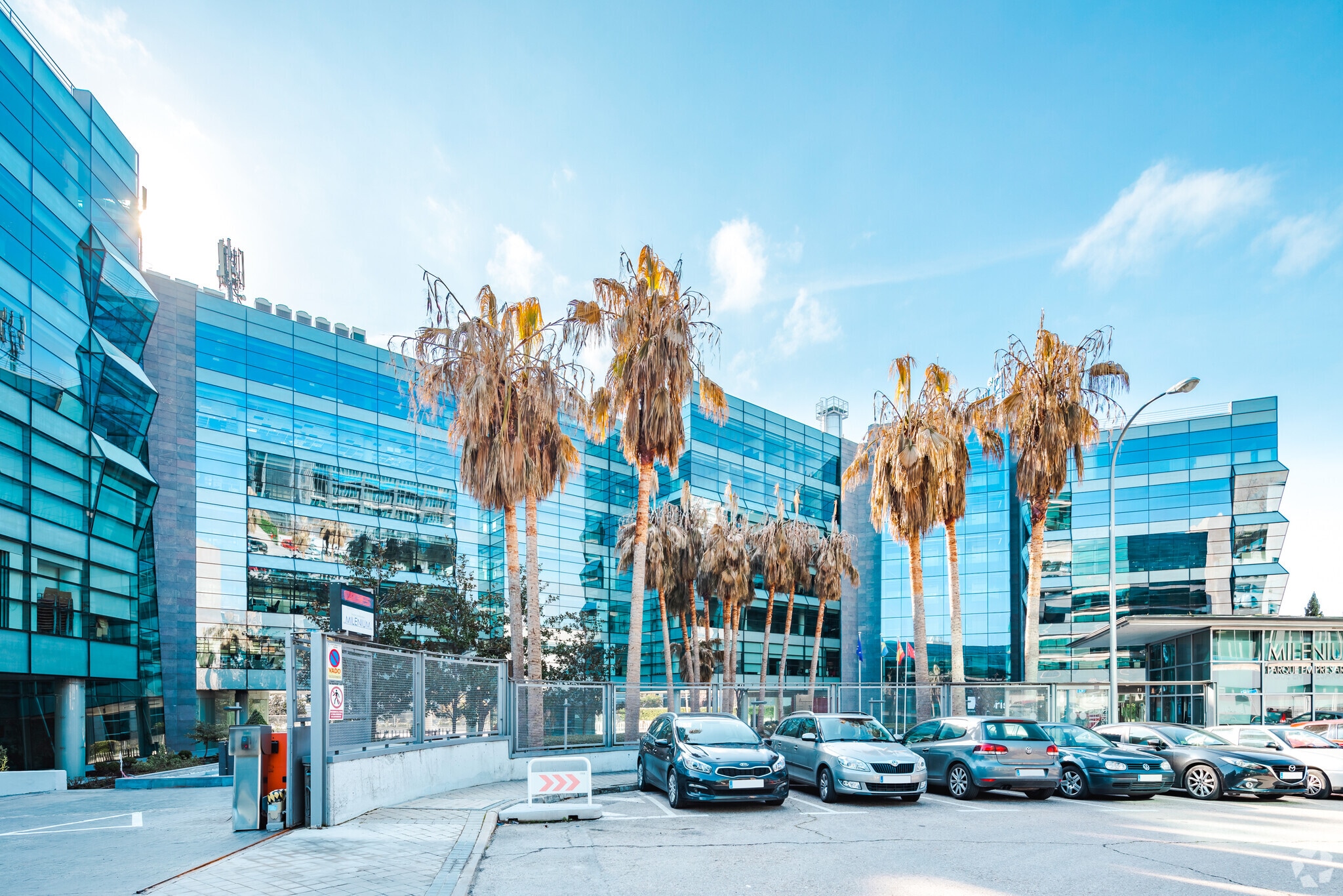 Calle Vía de los Poblados, 13, Madrid, Madrid for lease Building Photo- Image 1 of 7