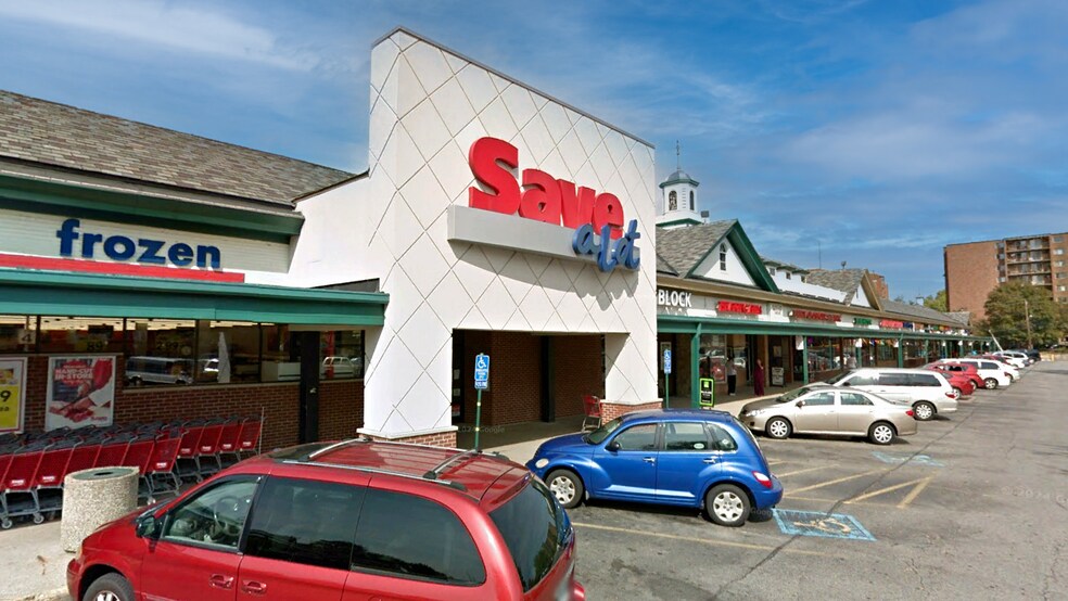 498-552 S Canton Rd, Akron, OH à louer - Photo du bâtiment - Image 3 de 6