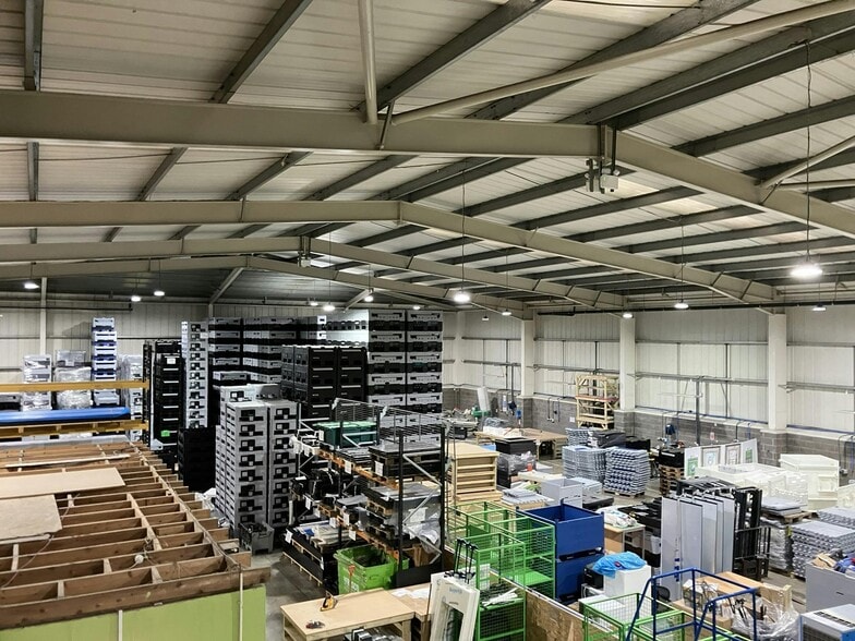 Albright Rd, Widnes à louer - Photo du bâtiment - Image 3 de 4