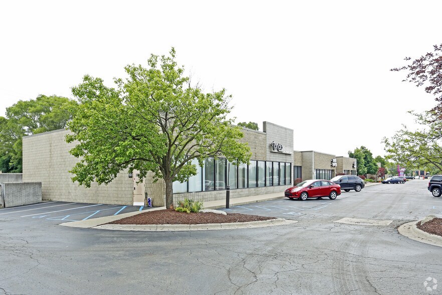 32500-32522 Northwestern Hwy, Farmington Hills, MI à louer - Photo du bâtiment - Image 2 de 8
