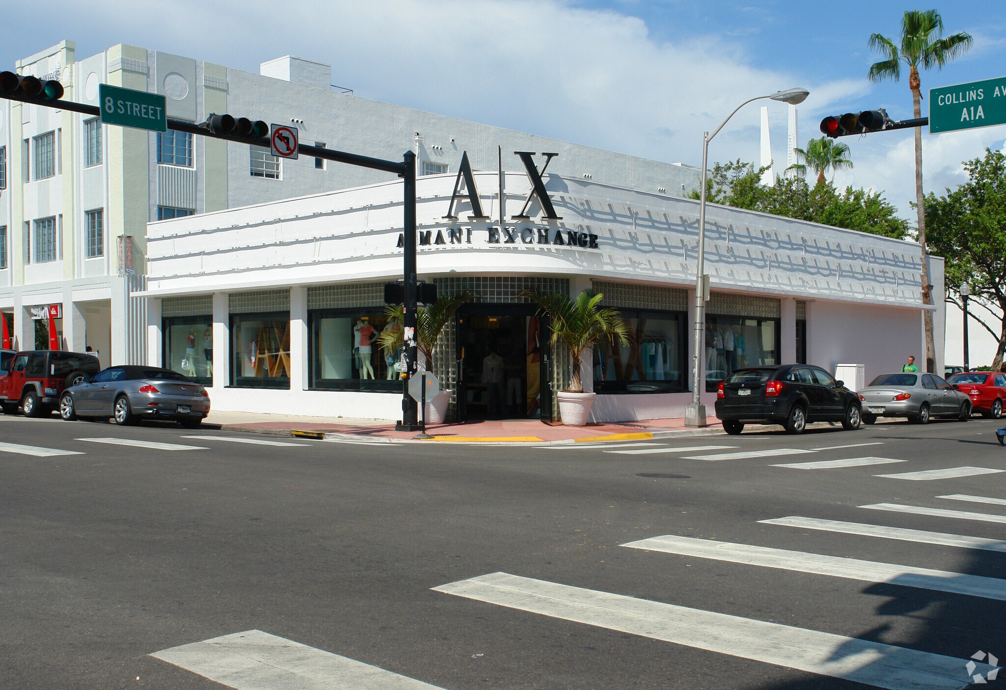 760 Collins Ave, Miami Beach, FL for lease Primary Photo- Image 1 of 3