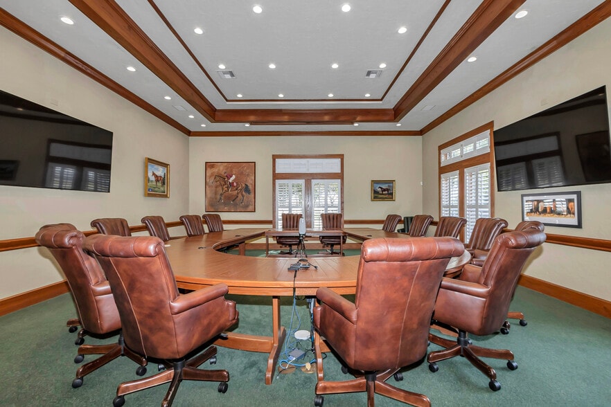 801 SW 60th Ave, Ocala, FL à louer - Photo du bâtiment - Image 3 de 28