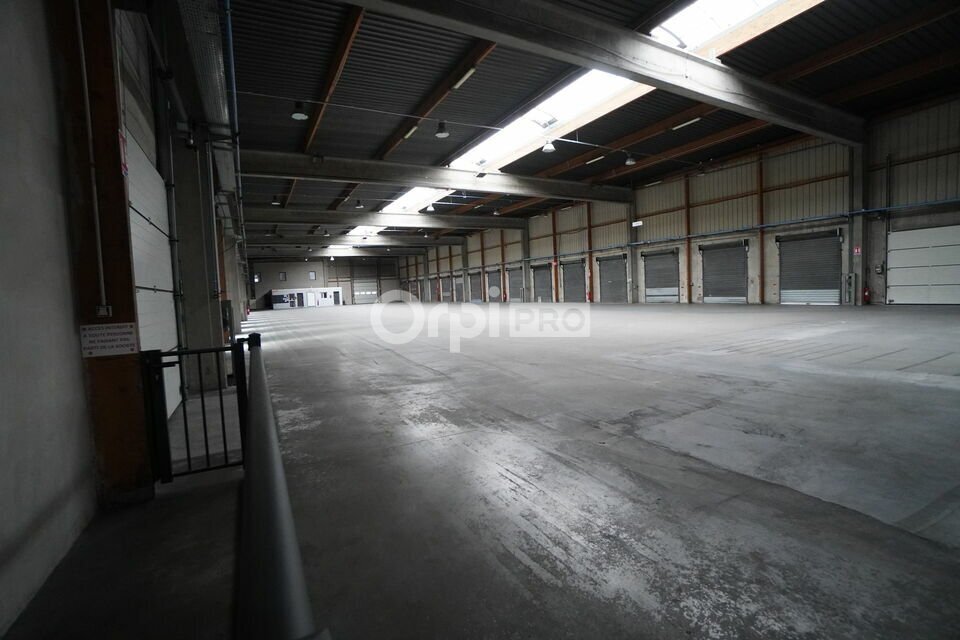 Industrial in Dijon for lease Building Photo- Image 1 of 10