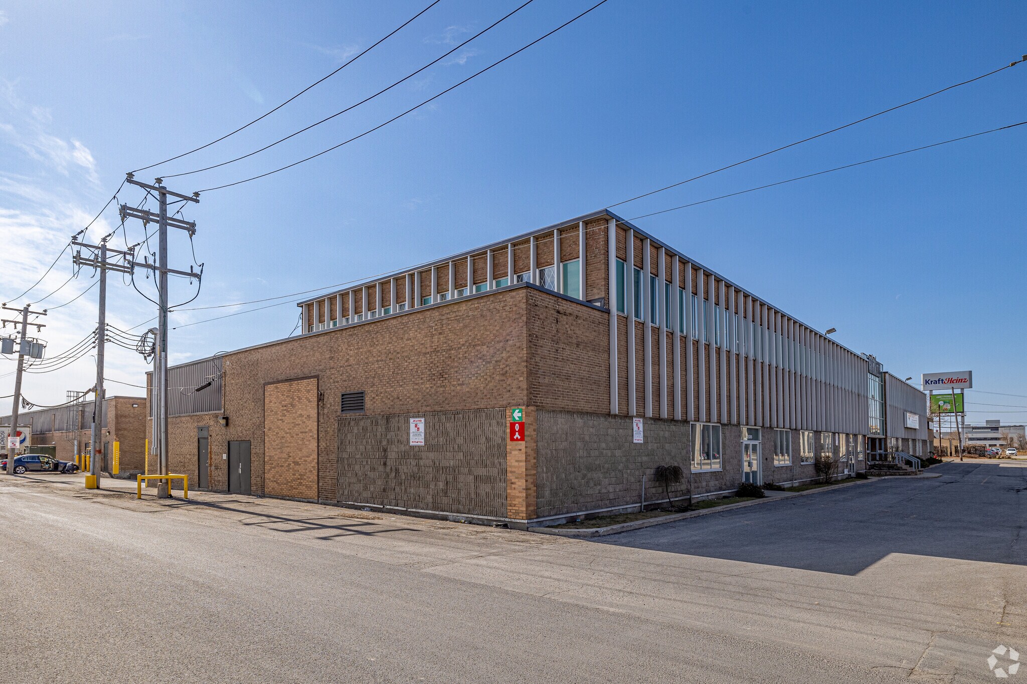 5580-5588 Ch de la Côte-de-Liesse, Mt Royal, QC à vendre Photo du bâtiment- Image 1 de 1