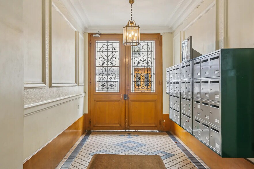 32 Avenue Du Général Leclerc, Paris for lease - Lobby - Image 2 of 2