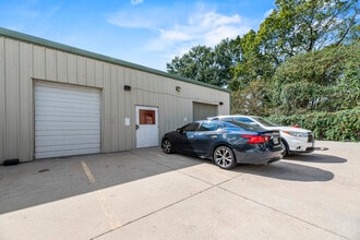 11703-11711 Spring Cypress Rd, Tomball, TX for lease Building Photo- Image 1 of 6