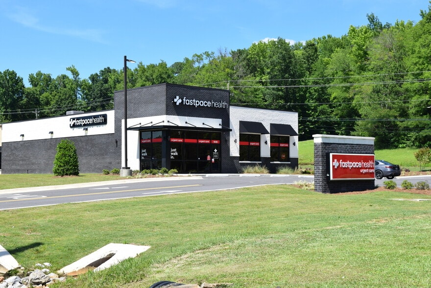 1648 Pelham Rd S, Jacksonville, AL for sale - Building Photo - Image 1 of 3