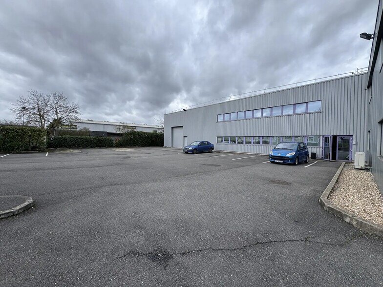 Flex dans Taverny à louer - Photo du bâtiment - Image 3 de 16