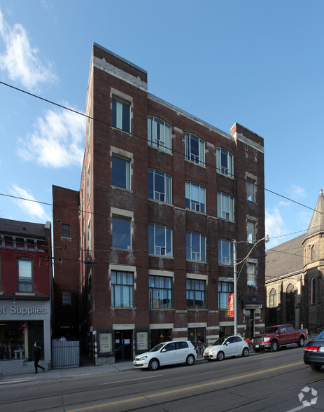 720 Bathurst St, Toronto, ON for lease - Primary Photo - Image 1 of 2