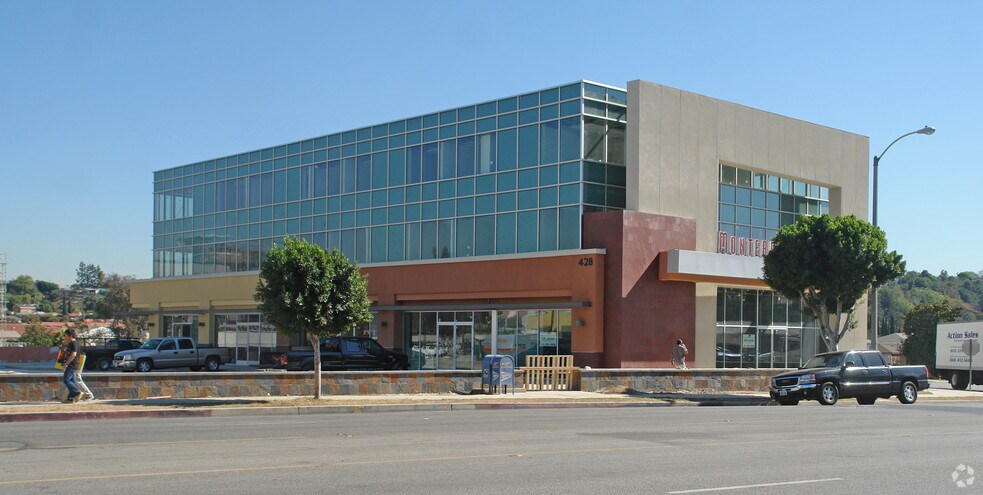 400 S Atlantic Blvd, Monterey Park, CA à louer - Photo du bâtiment - Image 2 de 6
