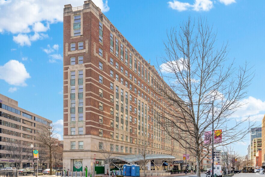 1350 Connecticut Ave NW, Washington, DC à louer - Photo principale - Image 1 de 22