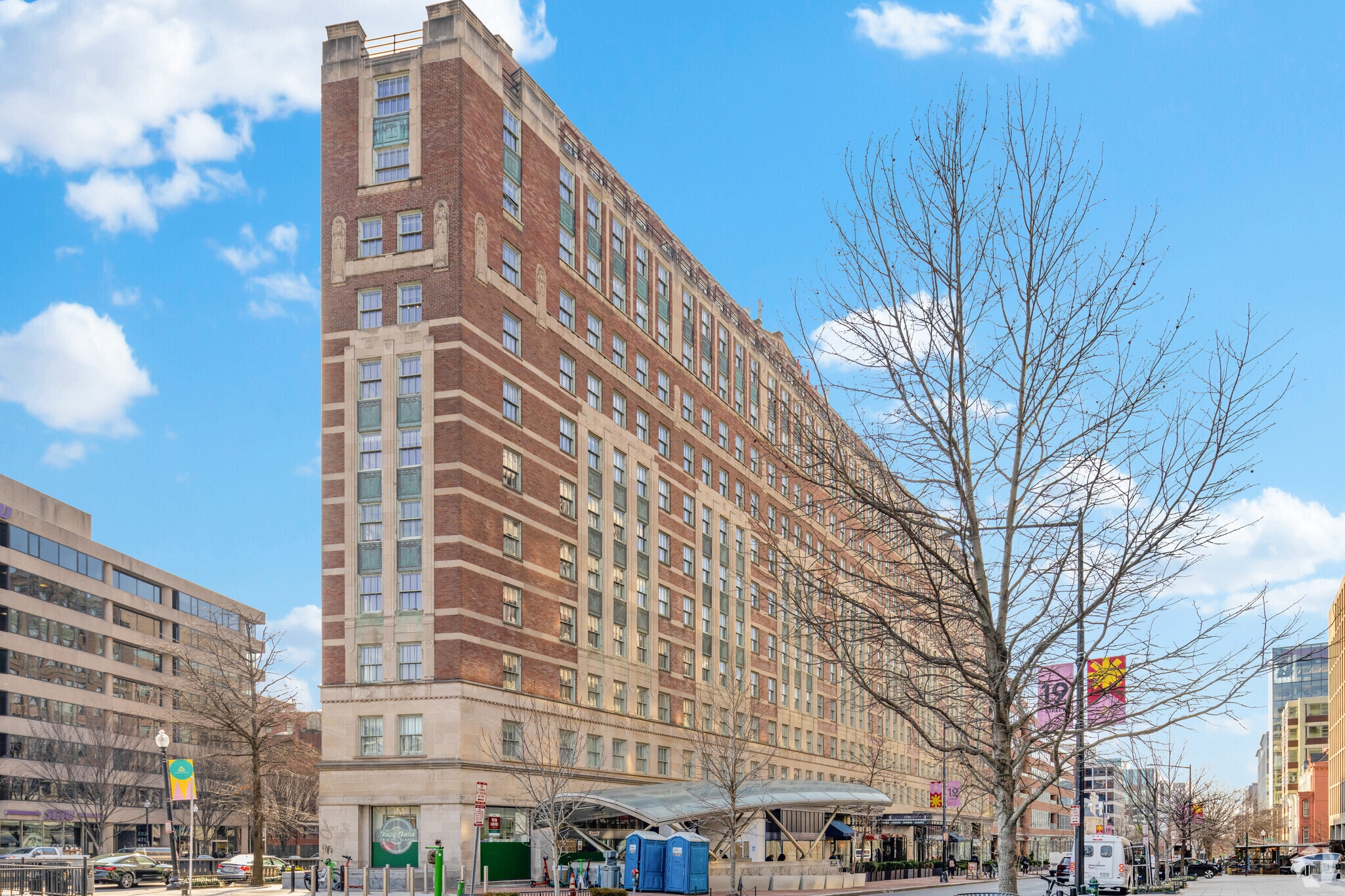 1350 Connecticut Ave NW, Washington, DC à louer Photo principale- Image 1 de 23