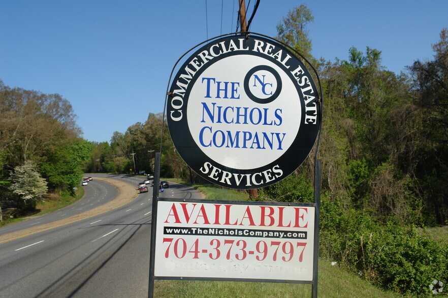 6634 Wilkinson Blvd, Belmont, NC à vendre - Photo du bâtiment - Image 3 de 12