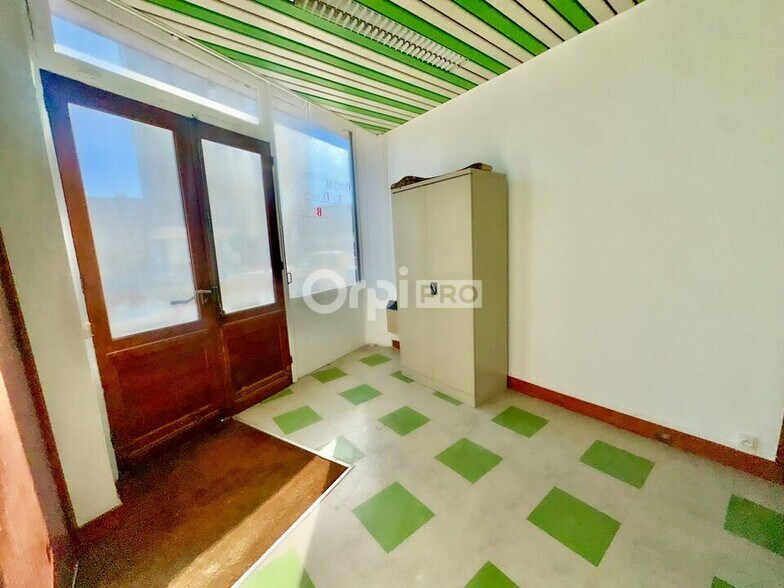 Office in Les Lilas for sale - Interior Photo - Image 2 of 8