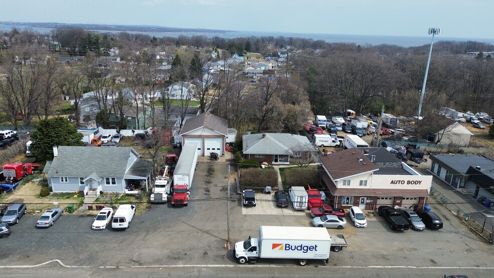 2070-72 NJ 35 portefeuille de 1 propriétés à vendre sur LoopNet.ca - Photo du bâtiment - Image 2 de 19