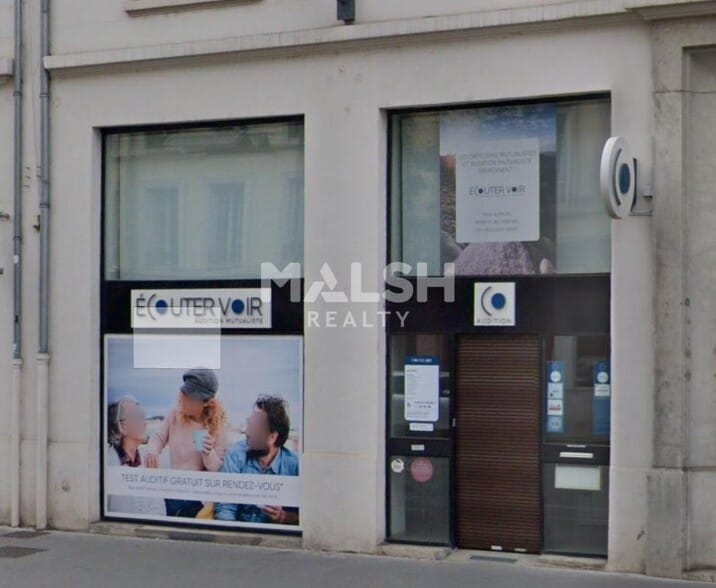 Retail in Lyon for lease - Building Photo - Image 1 of 10