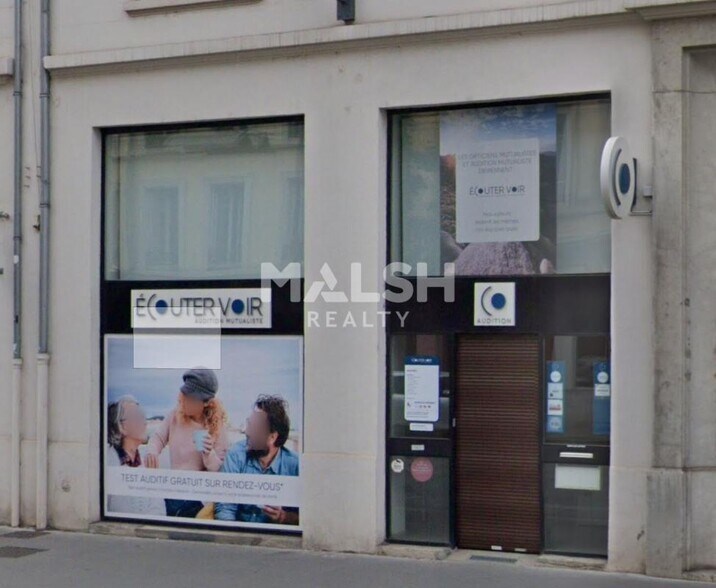 Commerce de détail dans Lyon à louer - Photo du bâtiment - Image 1 de 10