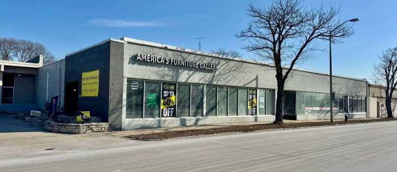 1306 S 108th St, West Allis, WI for lease - Building Photo - Image 2 of 4