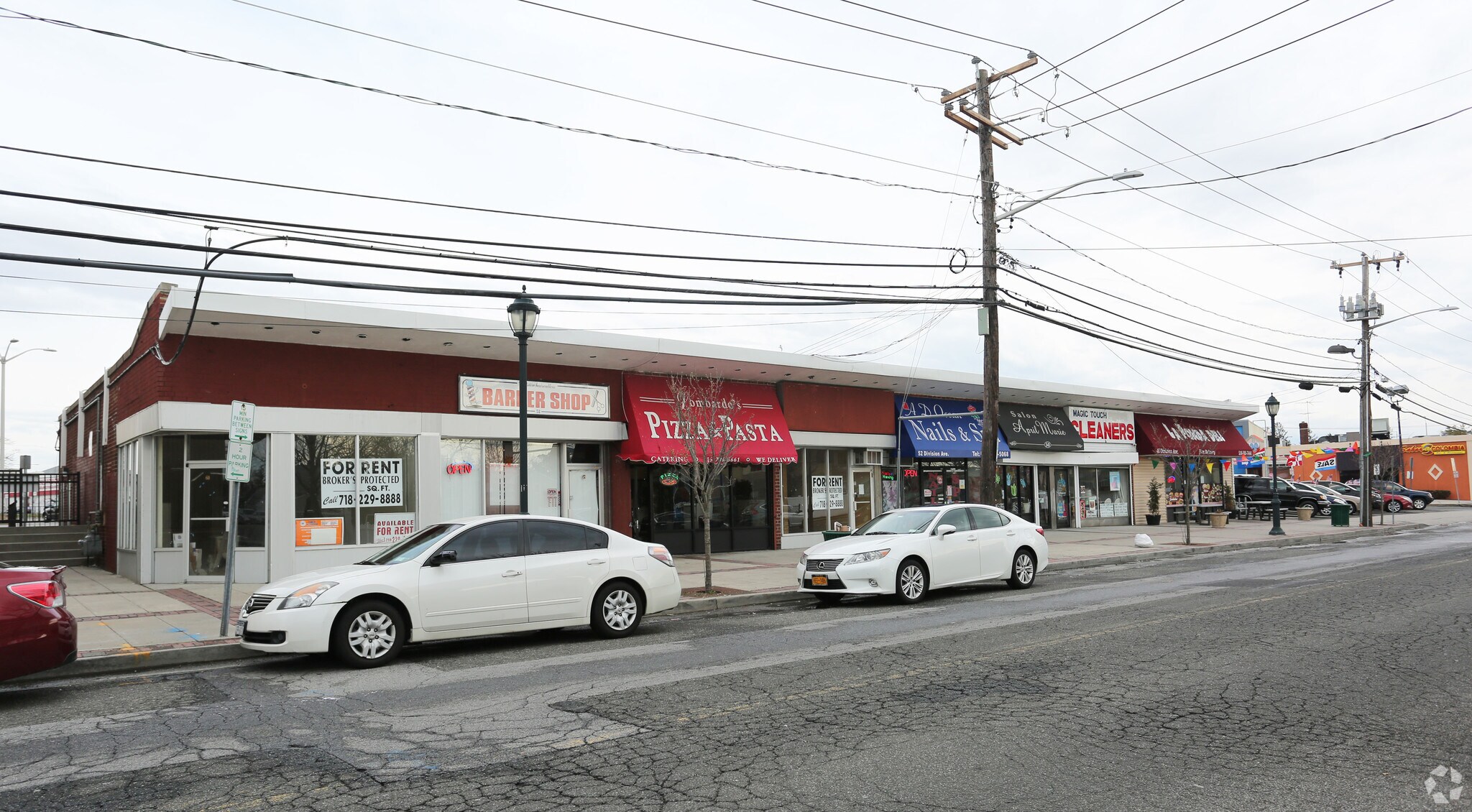 40-60 Division Ave, Levittown, NY à louer Photo du bâtiment- Image 1 de 7