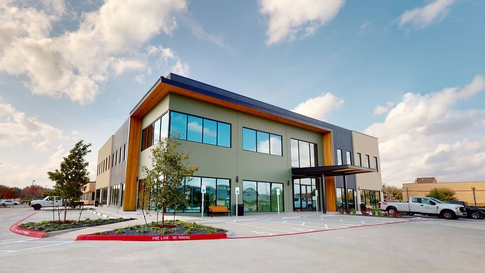 4700 Campus Village Dr, Round Rock, TX for lease - Building Photo - Image 1 of 18