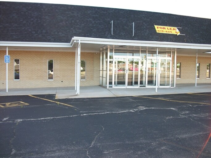 2317-2323 E Lincolnway, Sterling, IL à louer - Photo du bâtiment - Image 2 de 47