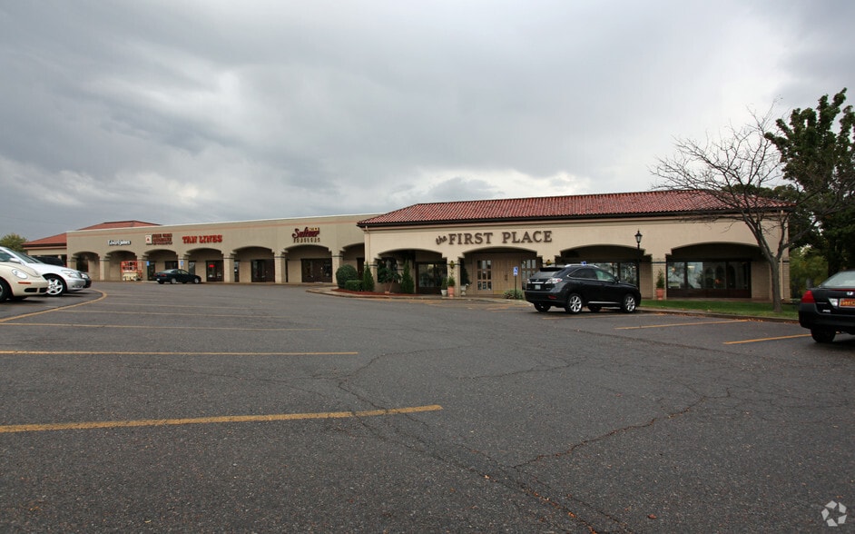 2929 N Rock Rd, Wichita, KS for lease - Building Photo - Image 2 of 7