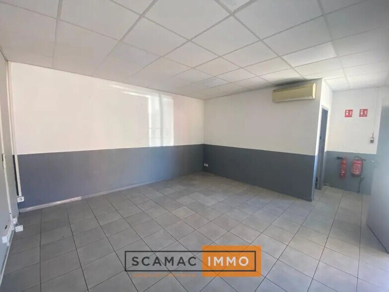 Office in Gémenos for lease - Interior Photo - Image 3 of 7