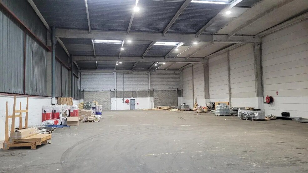 Flex in Rouen for lease - Building Photo - Image 2 of 6