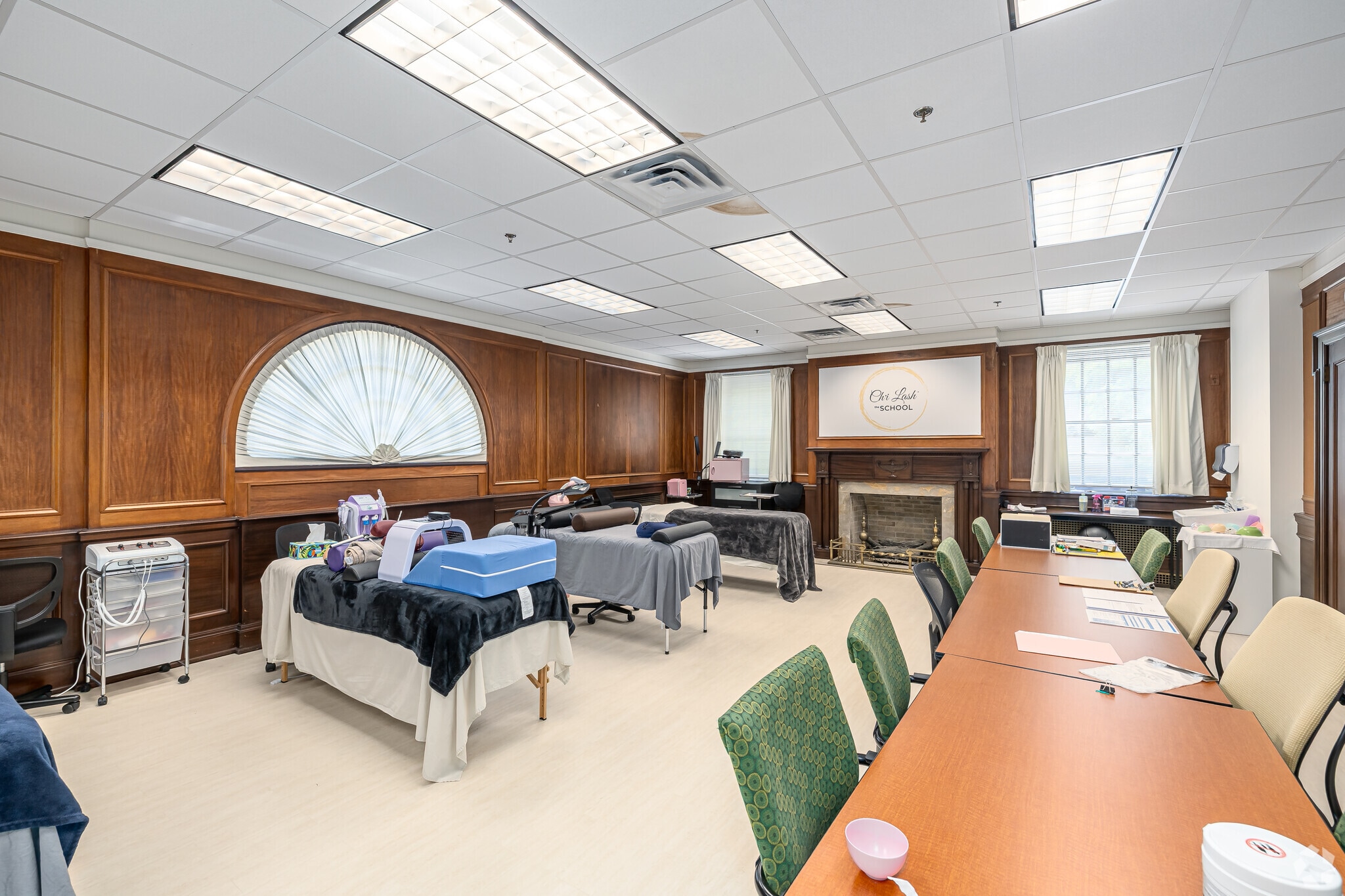 225-243 Main St, Middletown, CT for lease Interior Photo- Image 1 of 3
