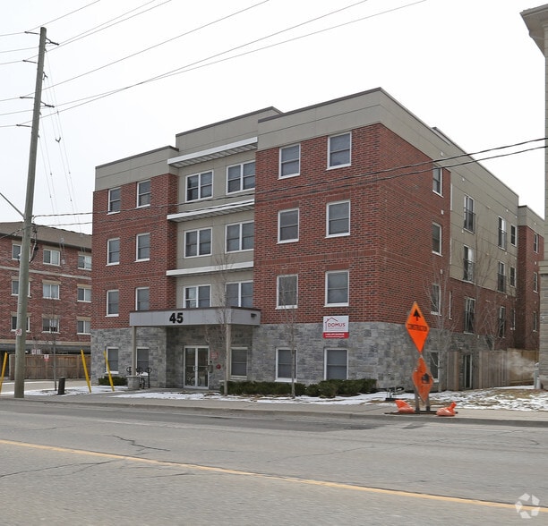 45 Columbia St W, Waterloo, ON for sale - Primary Photo - Image 1 of 1