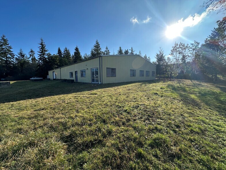 211 Otto st, Port Townsend, WA à vendre - Photo du bâtiment - Image 3 de 7