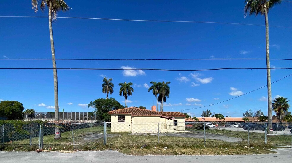 13400 Alexandria Dr, Opa-locka, FL for sale - Primary Photo - Image 1 of 3