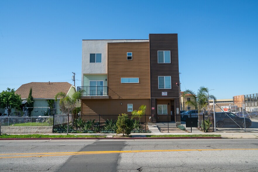 1491 Atlantic Ave, Long Beach, CA à vendre - Photo du bâtiment - Image 2 de 15
