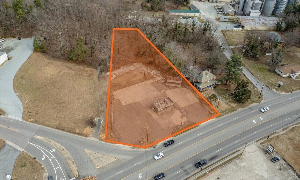 804 Durham Rd, Roxboro, NC à vendre - Photo du bâtiment - Image 2 de 10