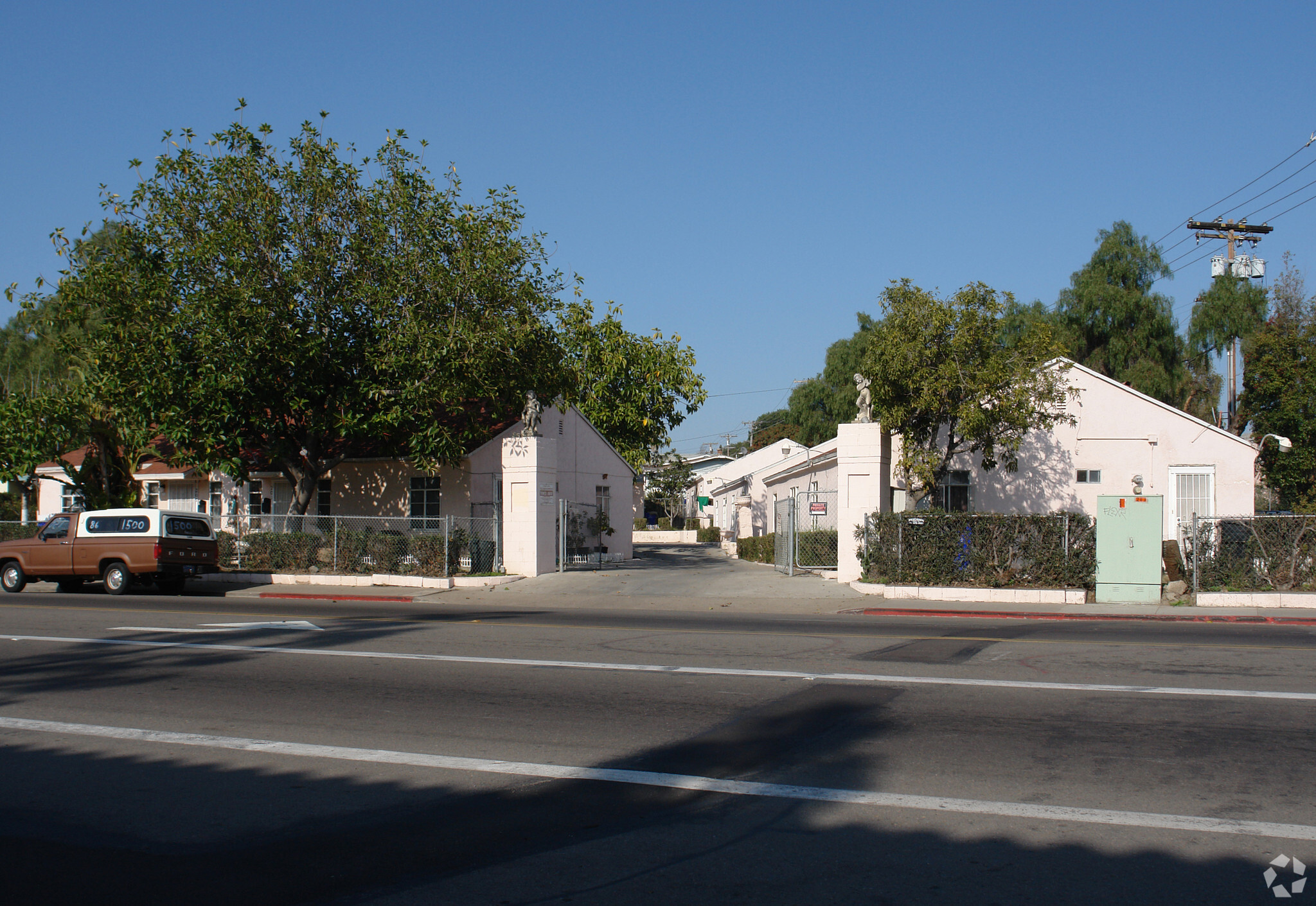 201-209 San Ysidro Blvd, San Ysidro, CA for sale Primary Photo- Image 1 of 1