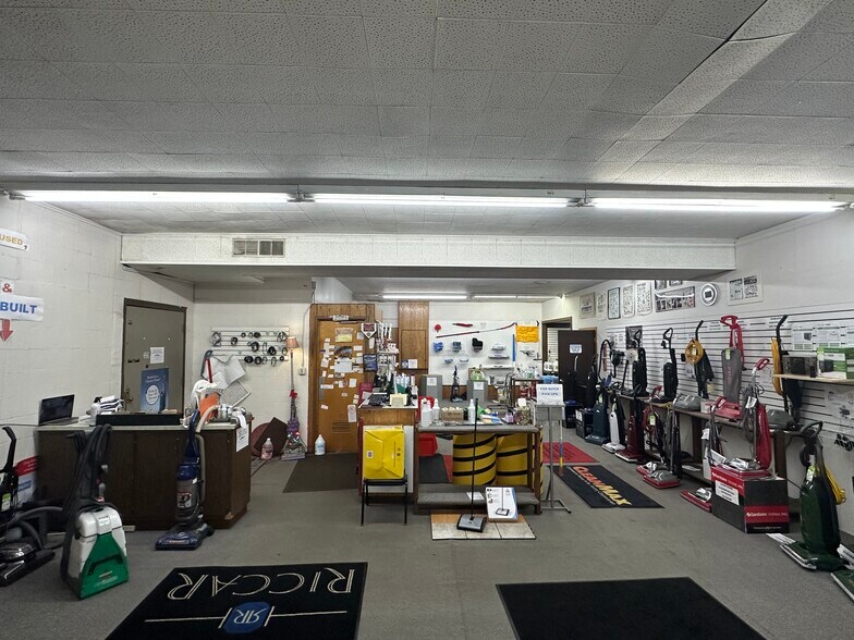 6547 Kennedy Ave, Hammond, IN à vendre - Photo du bâtiment - Image 3 de 6