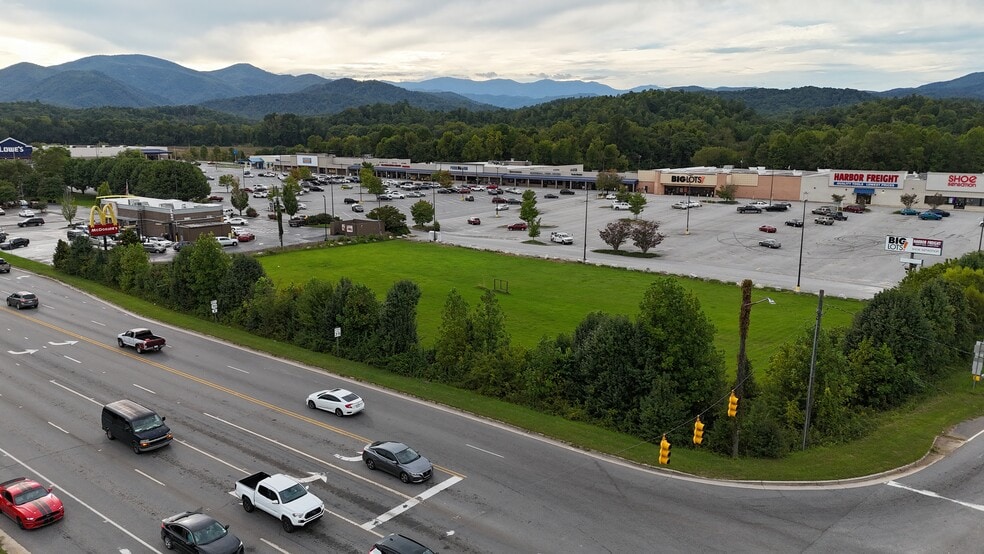 360 US 70 W, Marion, NC à louer - Aérien - Image 3 de 9