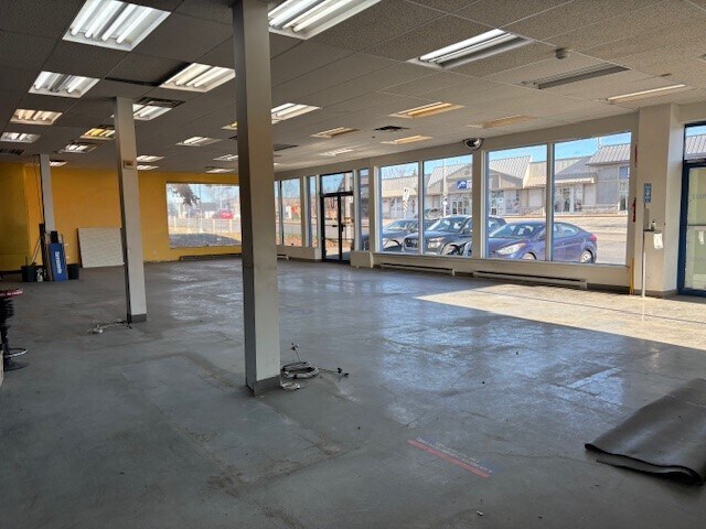 412 Boul Arthur-Sauvé, Saint-eustache, QC à louer - Photo intérieure - Image 2 de 5