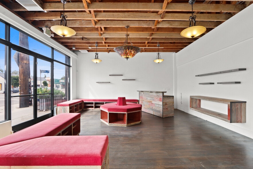 1700-1704 Lincoln Blvd, Venice, CA for lease - Interior Photo - Image 2 of 8