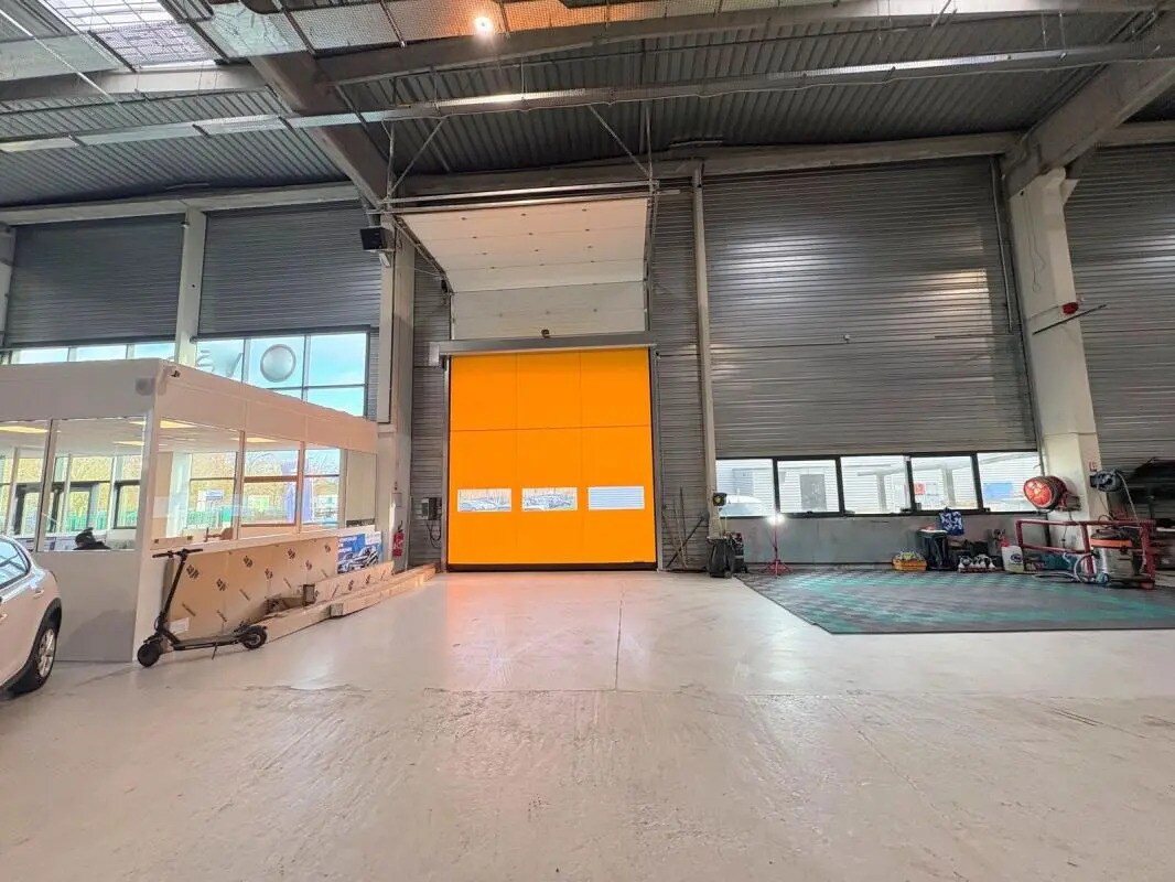 Industriel dans Taverny à louer Photo intérieure- Image 1 de 4