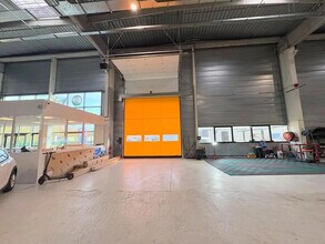 Industriel dans Taverny à louer Photo intérieure- Image 1 de 4