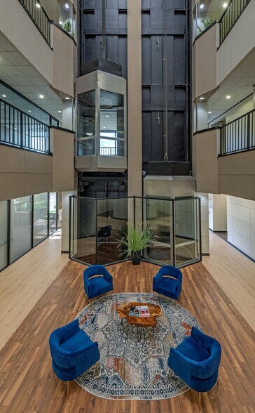 2929 Briarpark Dr, Houston, TX à vendre - Hall d’entrée - Image 3 de 20