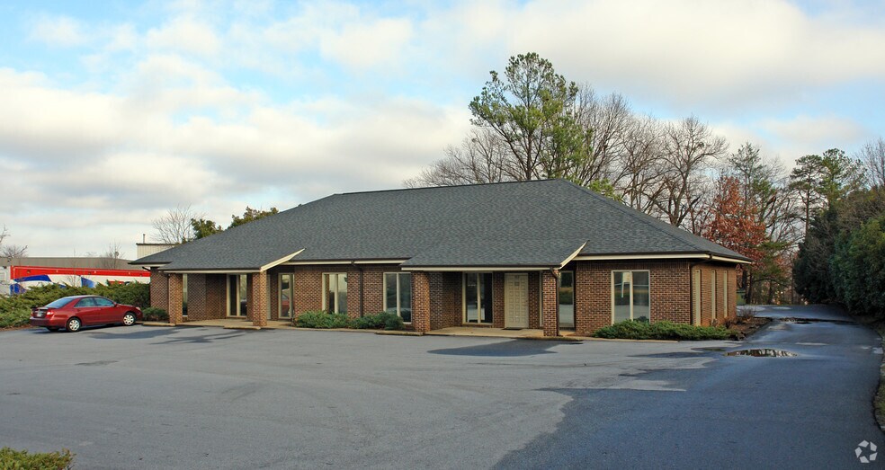 101-103 Smith Hines Rd, Greenville, SC for sale - Primary Photo - Image 1 of 1