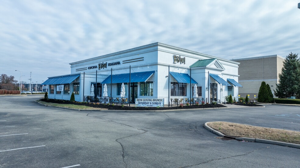 206 Bullitt Ln, Louisville, KY for lease - Building Photo - Image 2 of 3